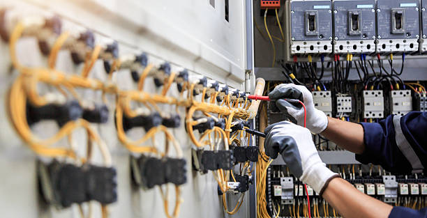 Professional Electrician technician working in Dilley, TX